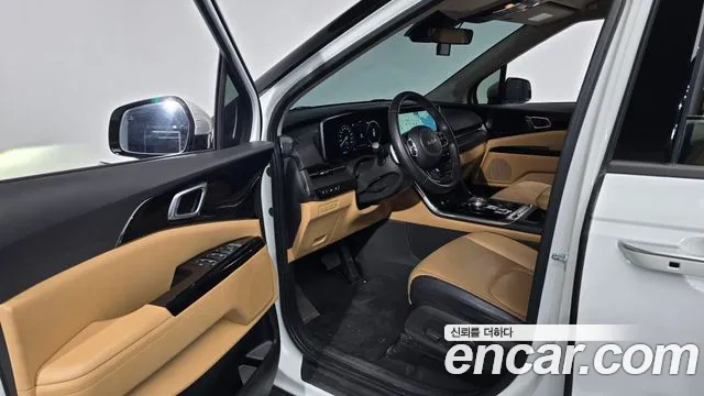 Kia Canival — Фото автомобиля 10
