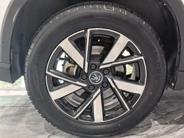BYD Song Pro — Фото автомобиля 19