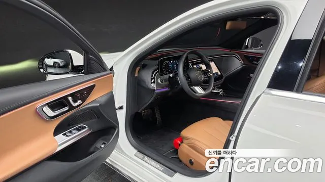 Mercedes-Benz E-Class — Фото автомобиля 15