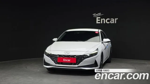 Hyundai AVANTE Avante (CN7) — Фото автомобиля 3