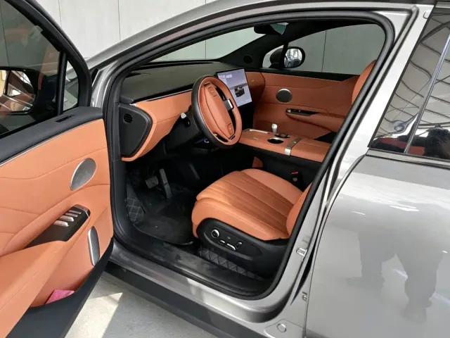 Changan Qiyuan E07 — Фото автомобиля 3