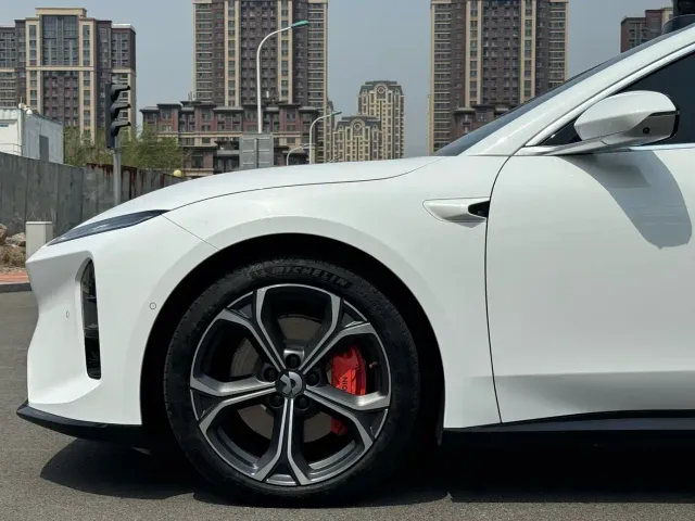 Nio ET5 Touring — Фото автомобиля 6