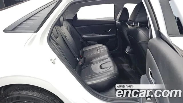 Hyundai Avante CN7 — Фото автомобиля 12