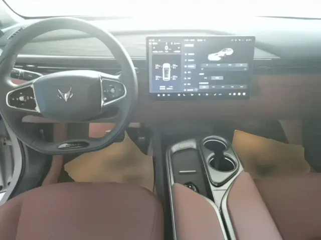 Arcfox Alpha T5 — Фото автомобиля 9