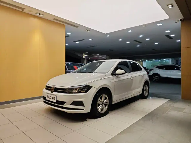Фотография автомобиля — Volkswagen Polo