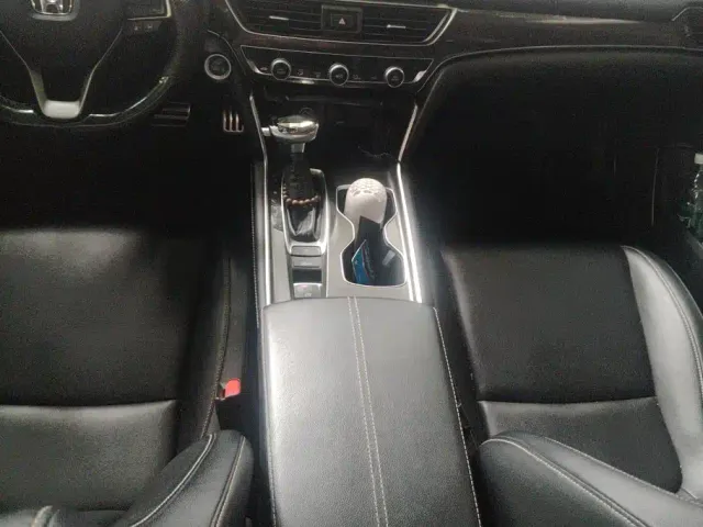 Honda Accord — Фото автомобиля 15