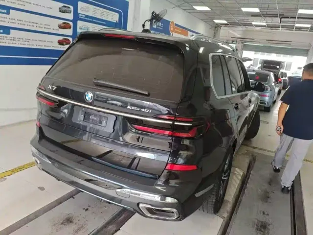 BMW X7 — Фото автомобиля 2