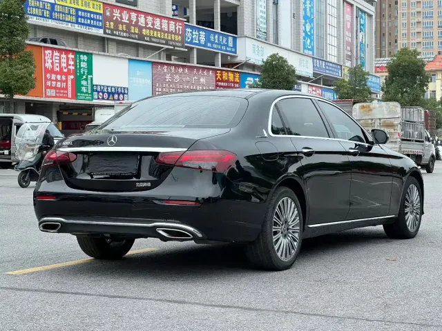 Mercedes-Benz E-Class — Фото автомобиля 9