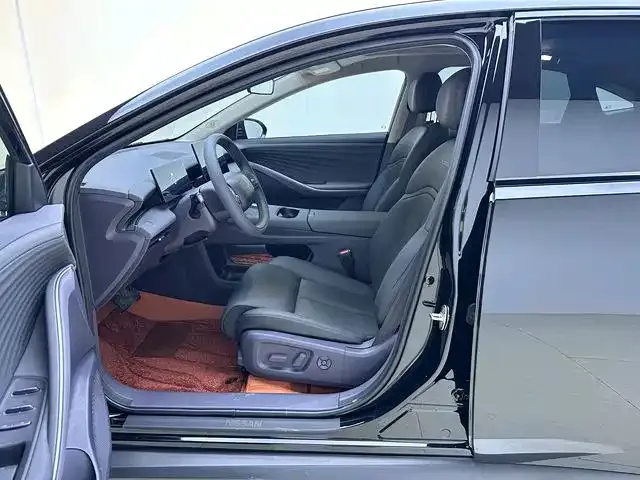 Nissan N6 — Фото автомобиля 8