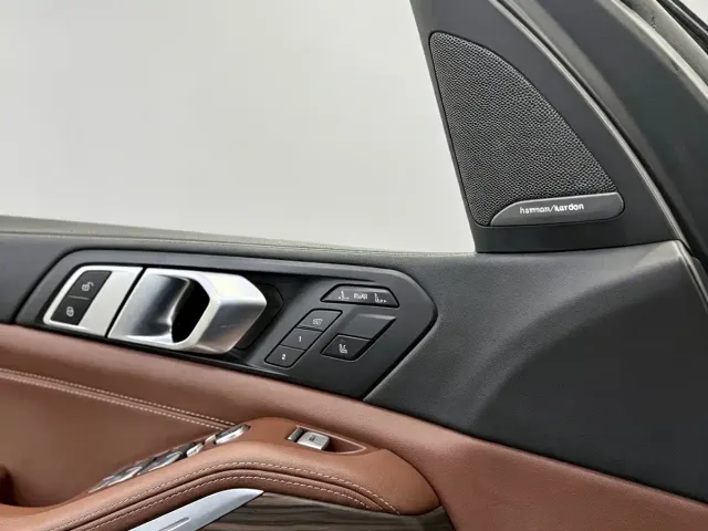 BMW X7 — Фото автомобиля 8