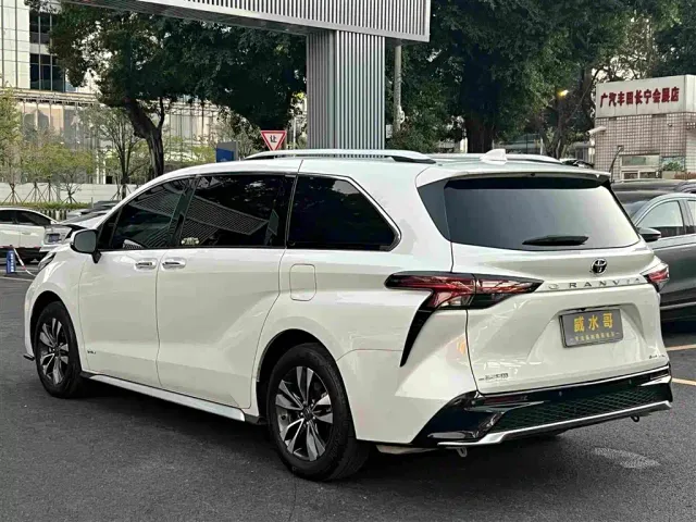 Toyota Granvia — Фото автомобиля 6