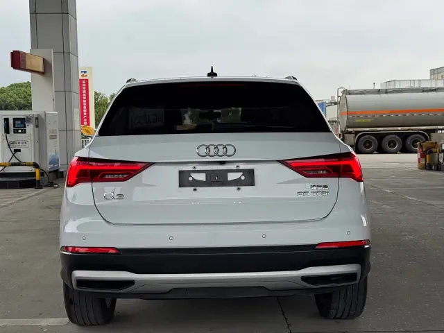Audi Q3 — Фото автомобиля 23