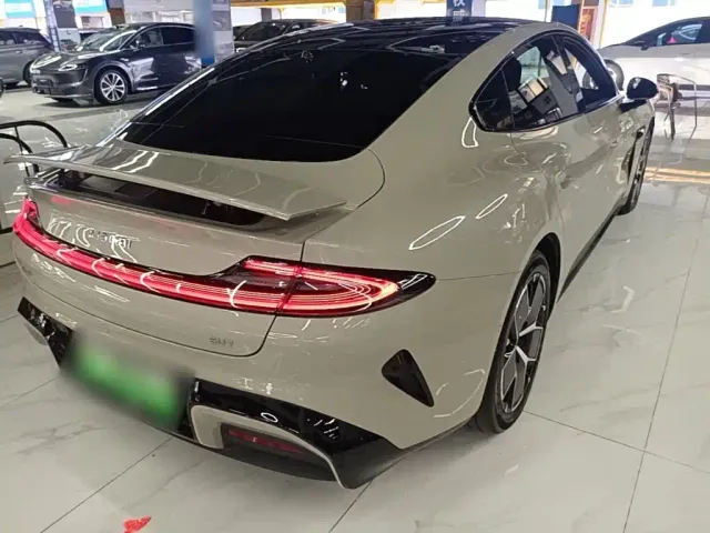Xiaomi SU7 — Фото автомобиля 6