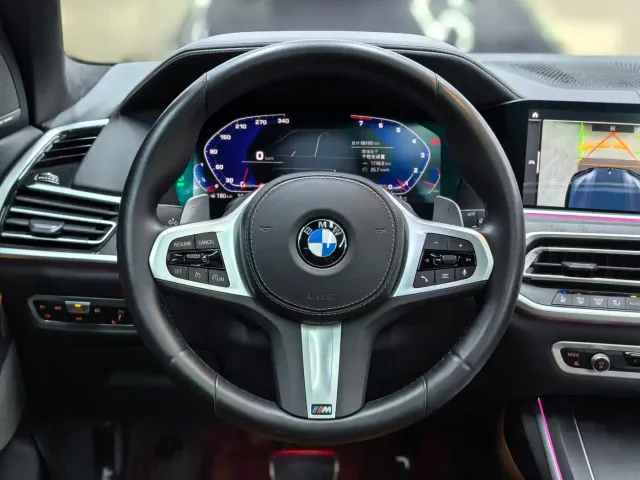 BMW X7 — Фото автомобиля 27