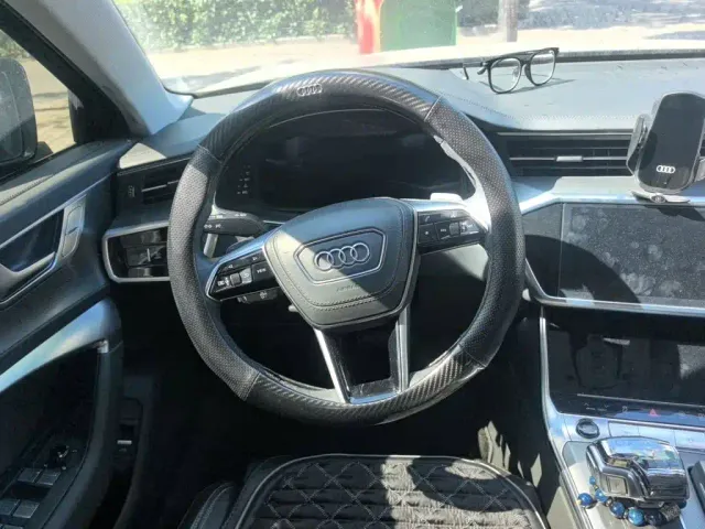 Audi A6L — Фото автомобиля 11