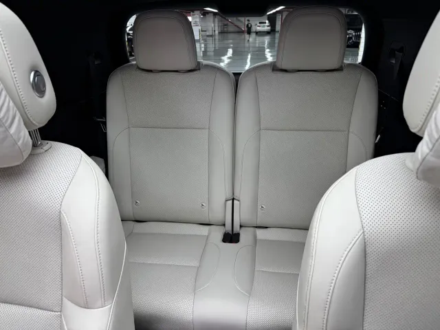 Li Auto Li L8 2023 Pro — Фото автомобиля 9