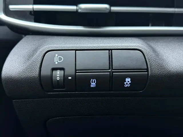 Hyundai Elantra — Фото автомобиля 18