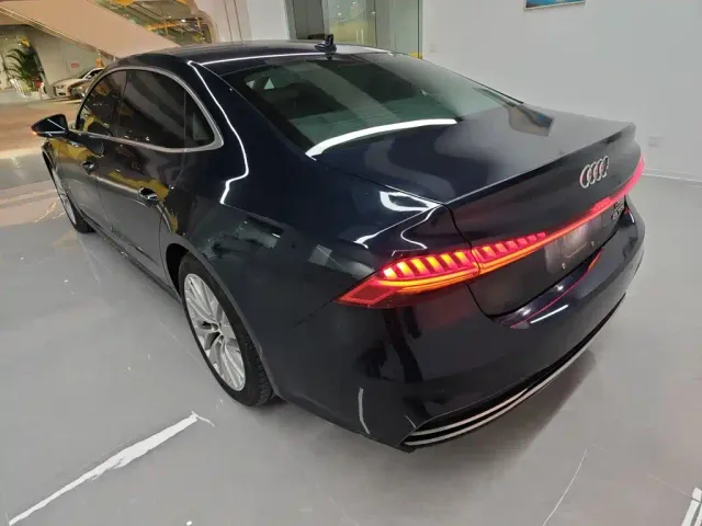 Audi A7L — Фото автомобиля 20
