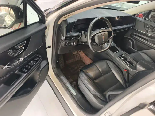 Lincoln Corsair — Фото автомобиля 15