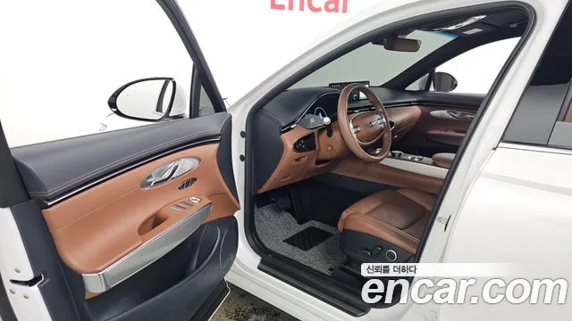 Genesis GV70 — Фото автомобиля 9