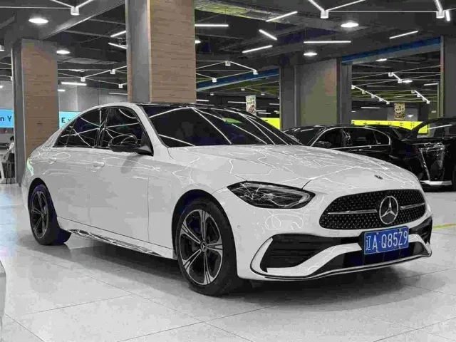 Mercedes-Benz C-Class — Фото автомобиля 3