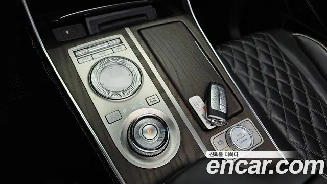 Genesis GV80 — Фото автомобиля 12