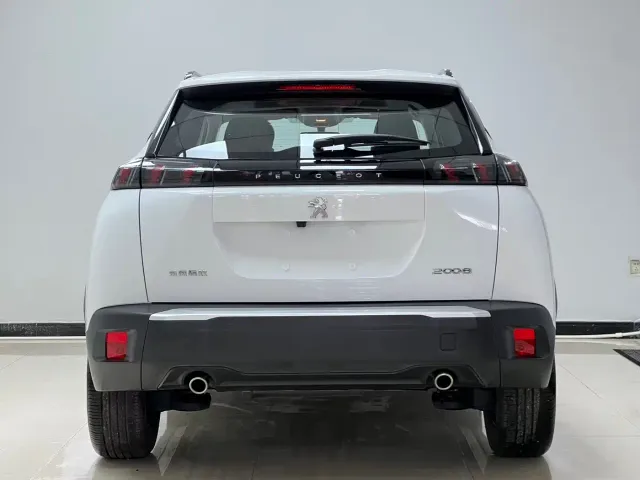 Peugeot 2008 — Фото автомобиля 5