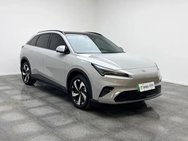 Arcfox Alpha T5 — Фото автомобиля 3