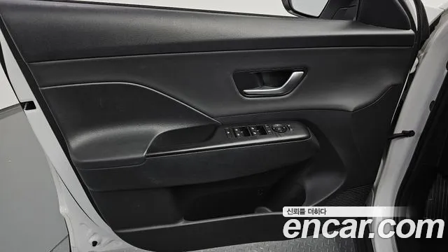 Hyundai Kona SX2 — Фото автомобиля 12