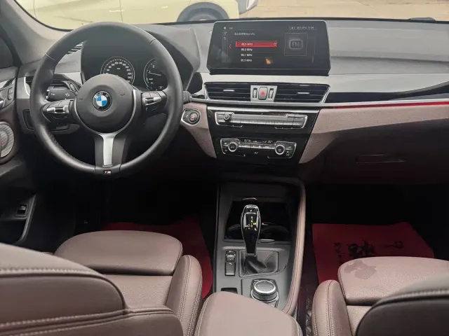 BMW X1 — Фото автомобиля 4