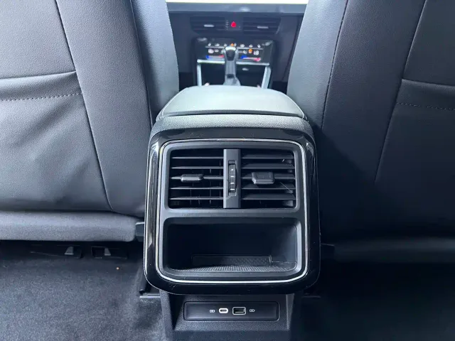 Volkswagen Passat — Фото автомобиля 13