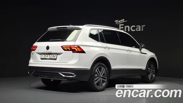 Volkswagen Tiguan — Фото автомобиля 2