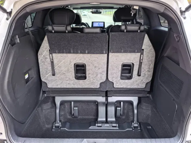 Toyota Sienna — Фото автомобиля 19