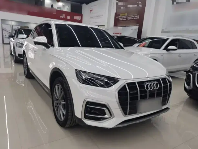 Audi Q5L — Фото автомобиля 3