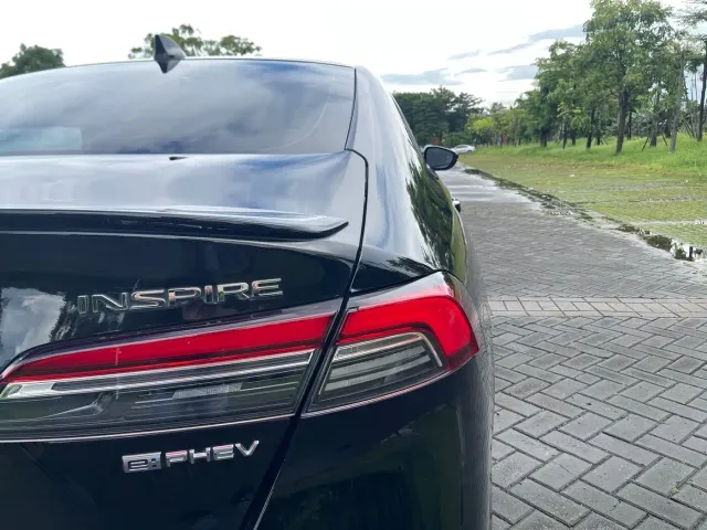 Honda Inspire Hybrid — Фото автомобиля 23