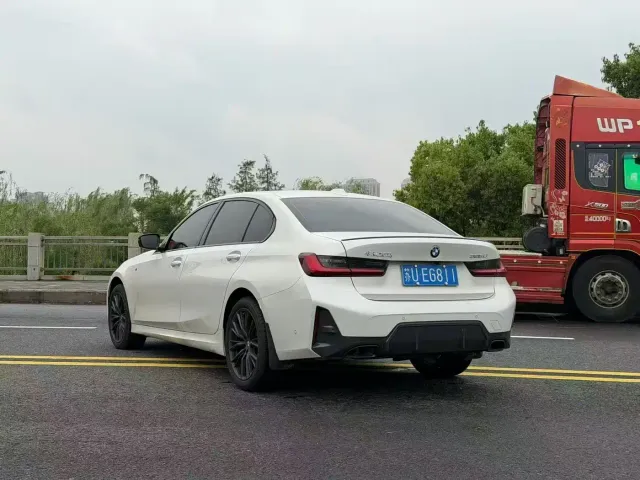 BMW 3 Series — Фото автомобиля 4