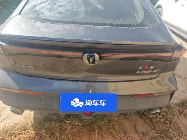 Changan UNI-V — Фото автомобиля 4