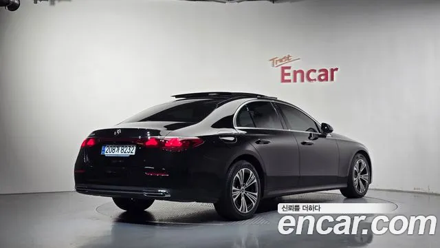 Mercedes-Benz E-Class W214 — Фото автомобиля 2