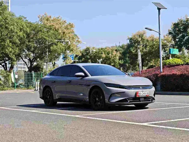 BYD Han — Фото автомобиля 3
