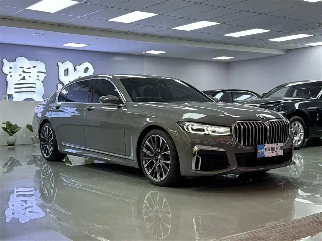 BMW 7 Series — Фото автомобиля 4