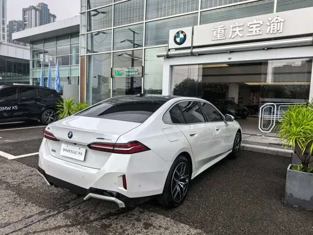 BMW BMW i5 2024 eDrive 35L Premium Model M Sport Package — Фото автомобиля 19