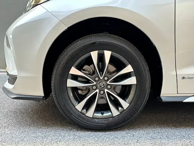 Toyota Granvia — Фото автомобиля 6