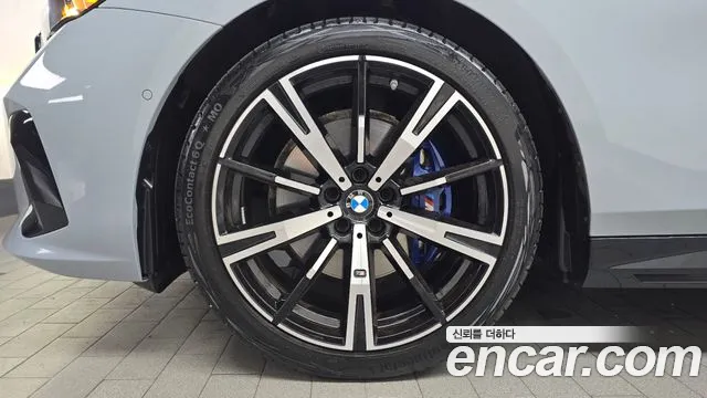 BMW 5-Series 5 серия (G60) 530i xDrive M Sport — Фото автомобиля 4