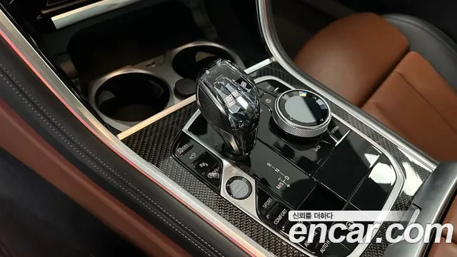 BMW 8 Series G15 — Фото автомобиля 9
