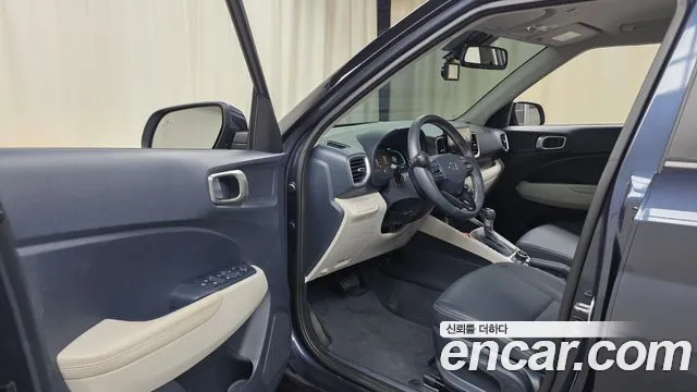 Hyundai Venue — Фото автомобиля 15