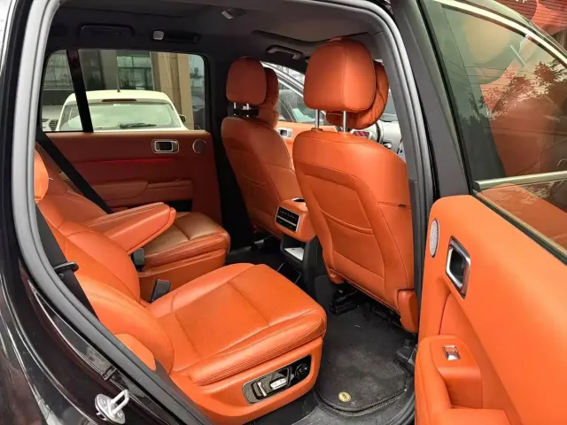 Li Auto L7 — Фото автомобиля 5