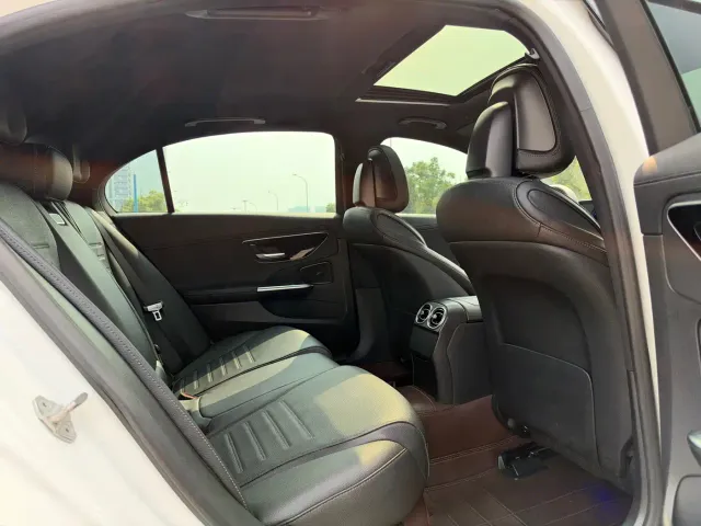 Mercedes-Benz C-Class — Фото автомобиля 19