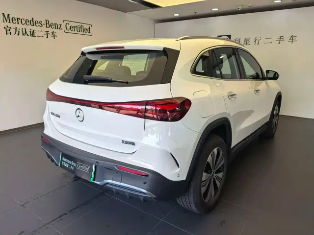 Mercedes-Benz EQA — Фото автомобиля 4