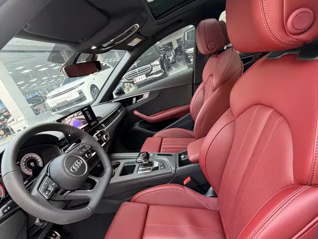 Audi A4L — Фото автомобиля 4