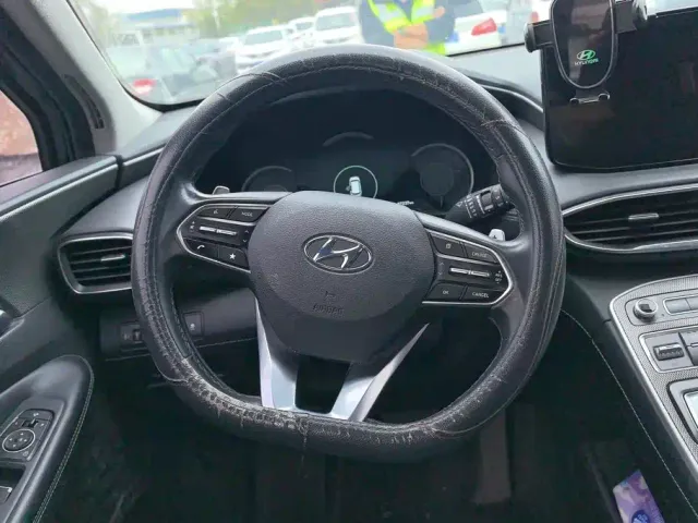 Hyundai Santa Fe — Фото автомобиля 15